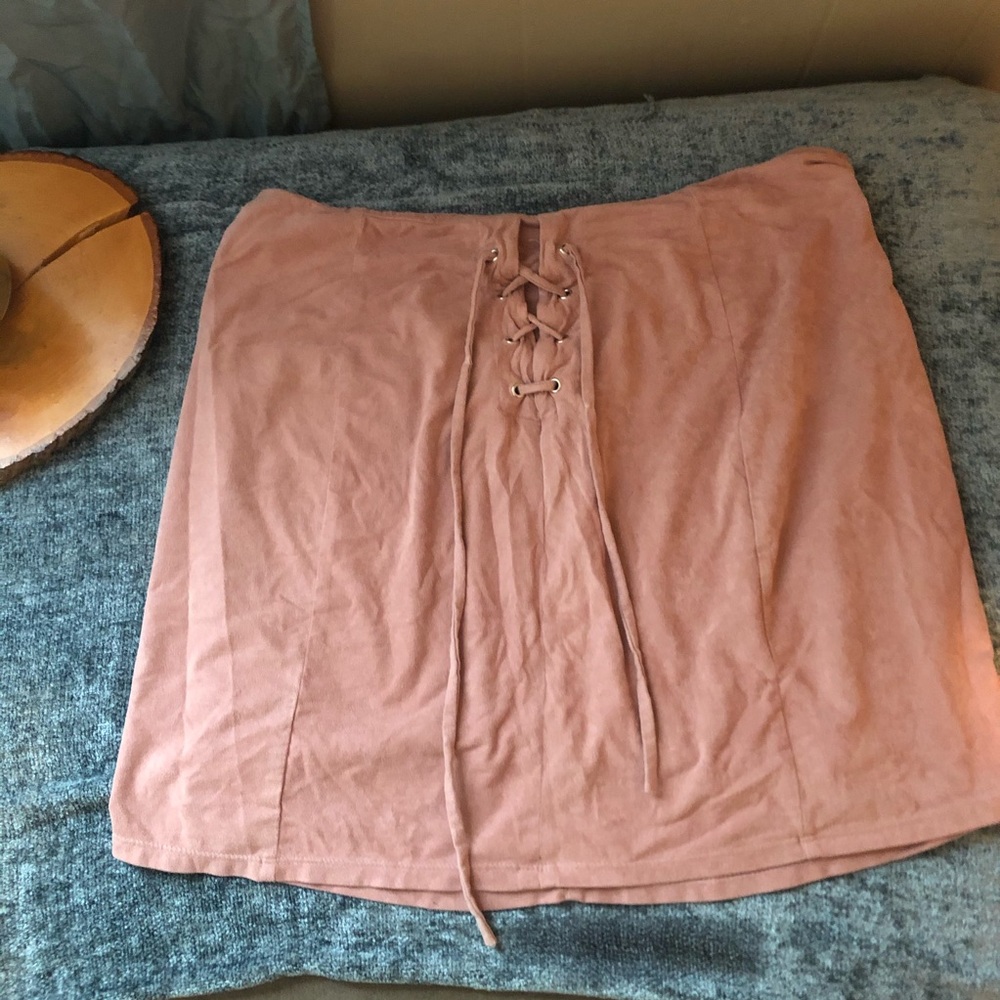 Mauve color skirt